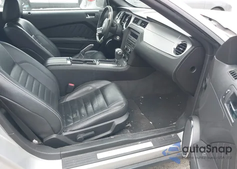 2011 Ford Mustang V6 Premium from USA, damaged, VIN 1ZVBP8EM7B5124364